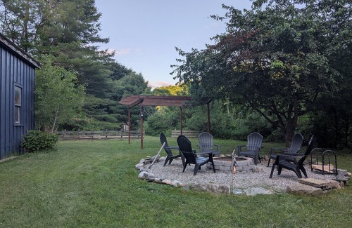 Queensbury Cabin | Welcome to the Starry Night Cabin, your perfect year-round getaway!