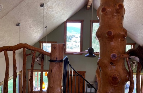 Silver Star Cabin | Welcome to the Treehouse cabin located by the cool waters of the Big Hole River