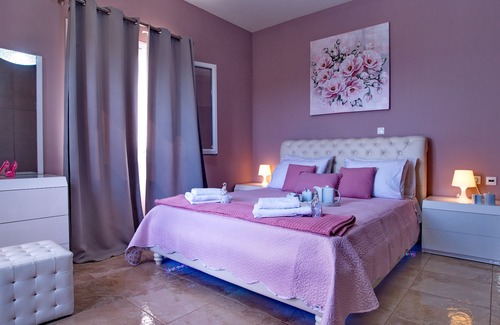 Notos Villa | Welcome to the view of the Mediterranean