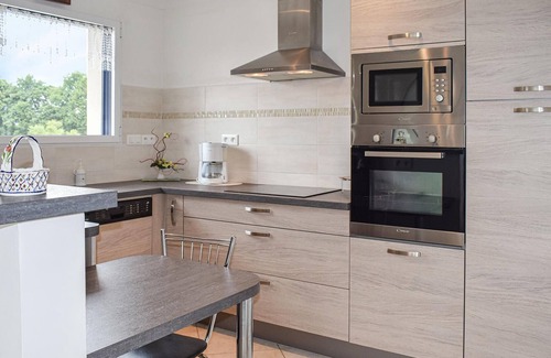 Trelevern House | Welcome to this beautiful cottage near the beach and sea.