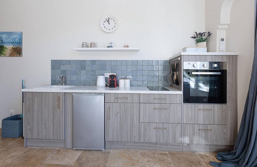 Laurens Apartment | Welcome to this cozy and modern studio apartment in a quiet location.