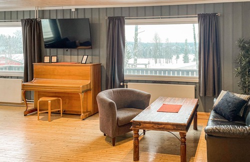 Mesnali Apartment | Welcome to this large house with private rooms and inviting common areas.