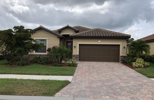 Gran Paradiso House | Welcome to Venice Florida where PARADISE awaits you!