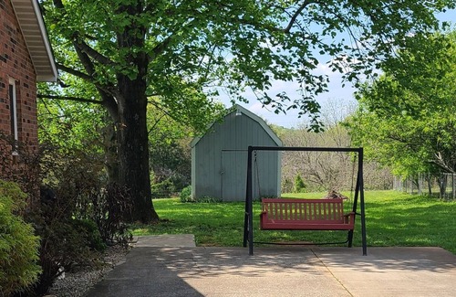 Bardstown House | Welcome to your home away from home at my Bardstown’s Sweet Retreat!