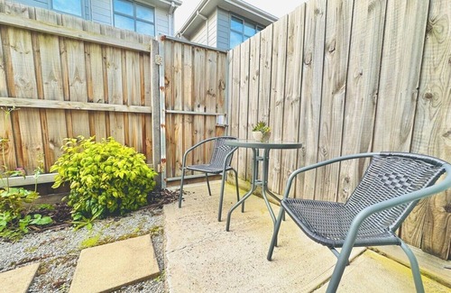 Glenroy House | Welcome to your peaceful apartment in Glenroy