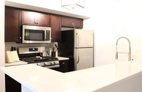 Dry Creek West Condo | Welcome to your treehouse oasis in the city!