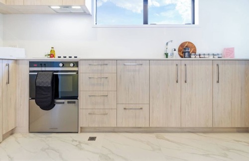 Mount Albert House | Welcoming 3BR Haven: Mt Albert Bliss