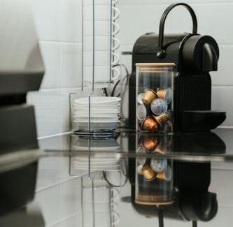 La Petite-Patrie Apartment | Welcoming and Light Filled 2bdr Apartment