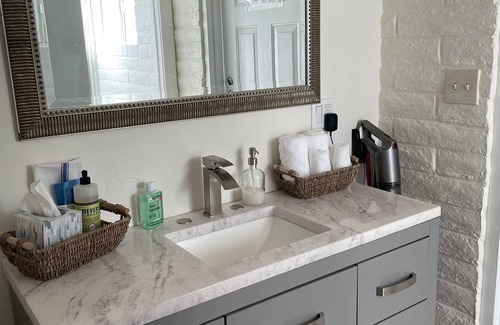 Tucson Apartment | Welcoming and peaceful desert oasis guest suite
