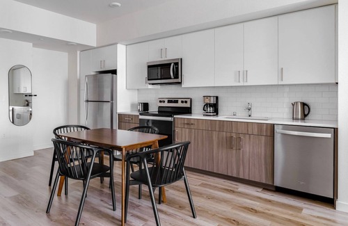 Hayward Apartment | Welcoming Hayward 1BR w/Heated Pool & Outdoor Kitchens, by Blueground