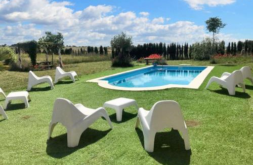 Villanueva del Duque House | Welcoming House in Alcaracejos with Shared Pool