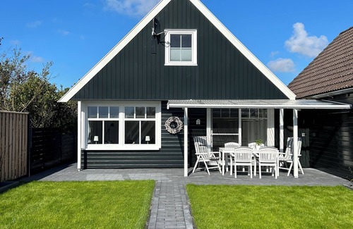 Oudeslius House | WELKOM! Huis 18 on "'t Zijper Eilant"