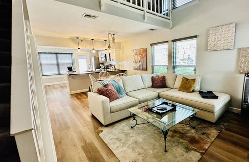Bryan Place House | Well appointed, Recently Updated, Open Concept , Downtown Dallas. Dogs welcome!