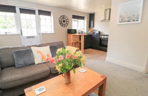 Crudwell House | Well Cottage