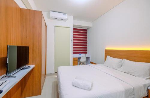 Depok Apartment | Well Furnished Studio at Transpark Cibubur Apartment By Travelio