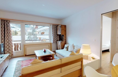 St. Moritz Apartment | Well located apartmenthouse with sideview of the lake of St.