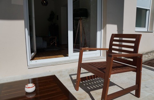 Klagenfurt am Woerthersee Apartment | Well-maintained design apartment in a villa location