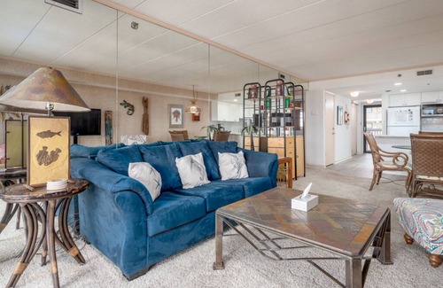 Midtown Ocean City Condo | Well maintained building ideally located at 58th Street. Great mid town location.