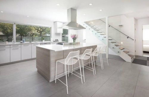 West Lake Hills House | Wellness Lux Oasis 4BR-Pool/Sauna/Cold Plunge in Westlake-min drive to DT Austin