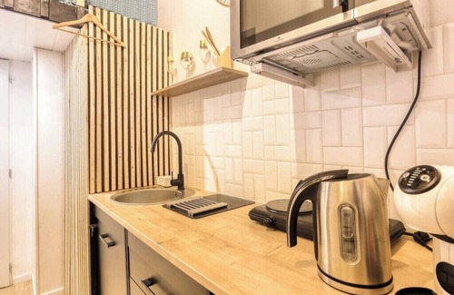 Arpajon Apartment | Wellness suite - Jacuzzi and sauna/SPA love room