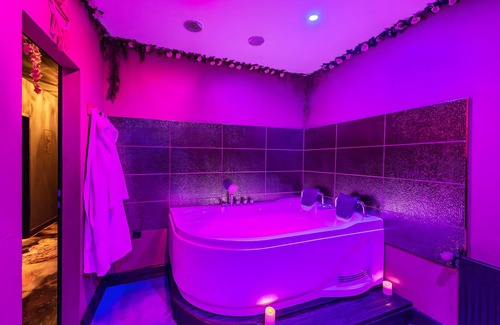 Ostviertel Apartment | 'Wellness Suite' with Wi-Fi