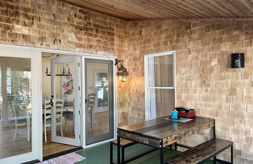 West Barnstable House | West Barnstable home in a quiet setting - Sleeps 8