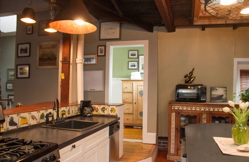 Parkside Apartment | West End Apartment next to Longfellow Boutique Hotel