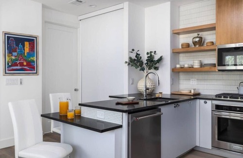 Treemont House | West Lake, Kitchen, Private | The Gem - Portoro