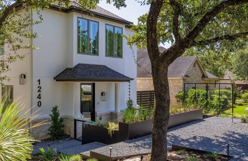 Treemont House | West Lake, Kitchen, Private | The Gem - Portoro