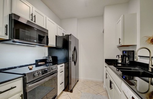 Downtown West Palm Beach Condo | West Palm Beach Condo Apartment at City Place/Courtyards