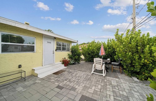 Palm Beach - West Palm Beach House | West Palm Beach Paradise Getaway minutes to beach and downtown