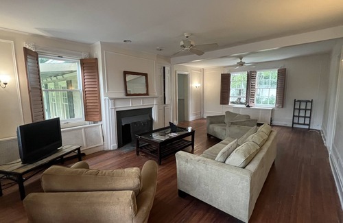 White Plains House | West Wing of Historic Home