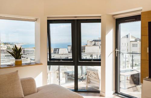 Bournemouth City Centre Apartment | Westcliff Penthouse