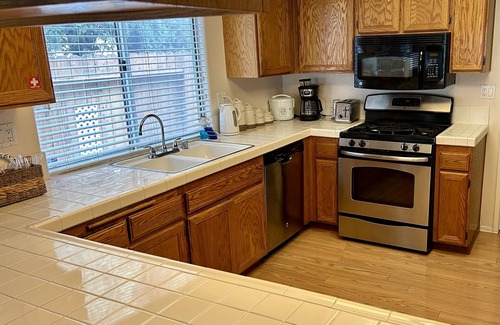 Hemet House | Western Horizon Home