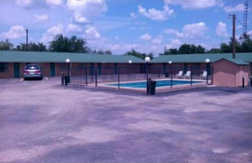 Hamilton Hotel | Western Inn