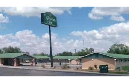 Hamilton Hotel | Western Inn