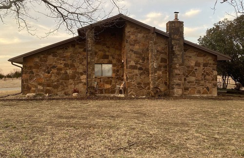 Coleman House | Western themed home on the hill in the country!