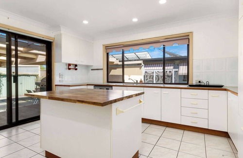 Batehaven House | Westlys Nest Summary: