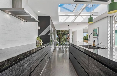 Westmere Apartment | Westmere Luxury | w Pool | by Furnished Rentals