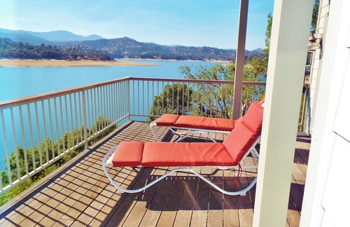 Oak Shores House | Westra's Waterfront Abode w/Private Dock, WiFi on quiet cul de sac!