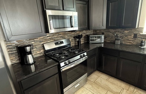 Chamberino House | Westside spot near the Outlet Mall and Providence Hospital, with easy I-10 acces