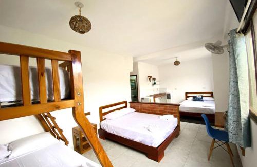 Puerto Lopez Hotel | Whale House Hotel
