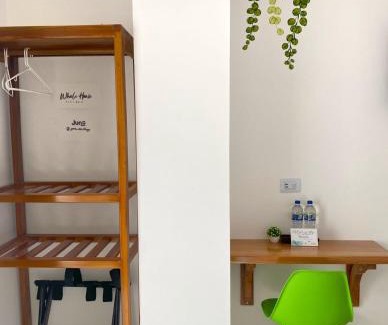 Puerto Lopez Hotel | Whale House Hotel