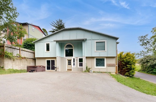 Depoe Bay House | Whale's Spout - Depoe Bay, OR