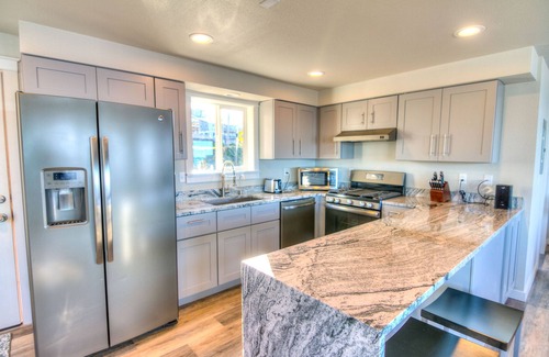 Depoe Bay Apartment | Whale Watching Has Never Been Easier At This Studio In Depoe Bay!