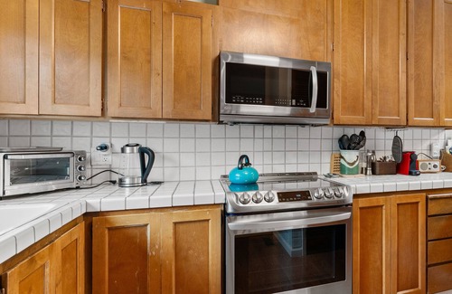 Eastside Santa Cruz House | Whaler's Walk Lagoon