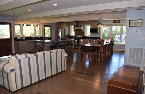 Buchanan Other | WHEATLAND INN, Farmhouse for adventure/relaxationnSleeps 10. 3 bedrooms, 3 baths