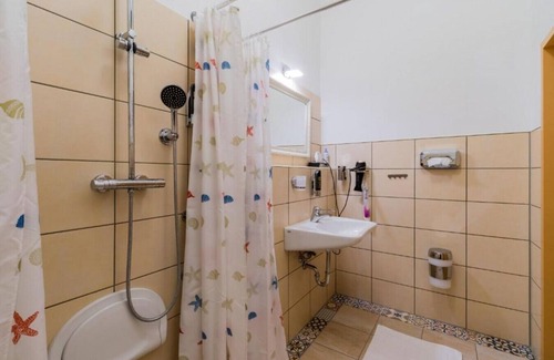 Prenzlauer Berg Cabin | Wheel-Chair Friendly Familienzimmer - Zimmer 1