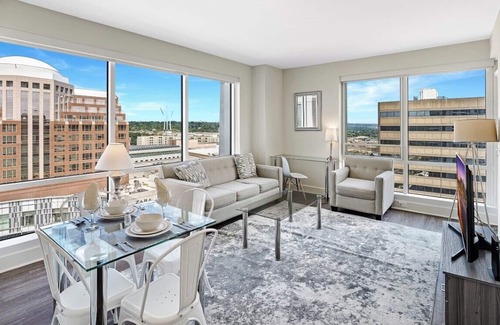 Airport Area Apartment | Wheelchair Access 1BR | Pet-friendly, Gym & Fireplace!