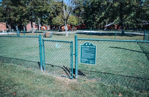 Weatherford House | Where You’ll Have the Most Fun! Minutes’ Drive to Peek-A-Boo Petting Zoo
